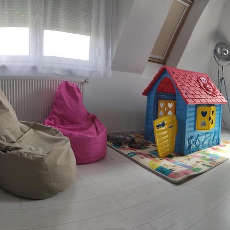 Ikon Apartman Hajduszoboszlo Exterior foto